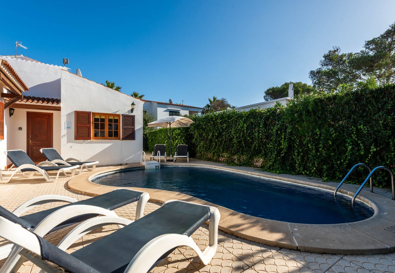 Villa in Cala Blanca - Villa Thea by Escape Home