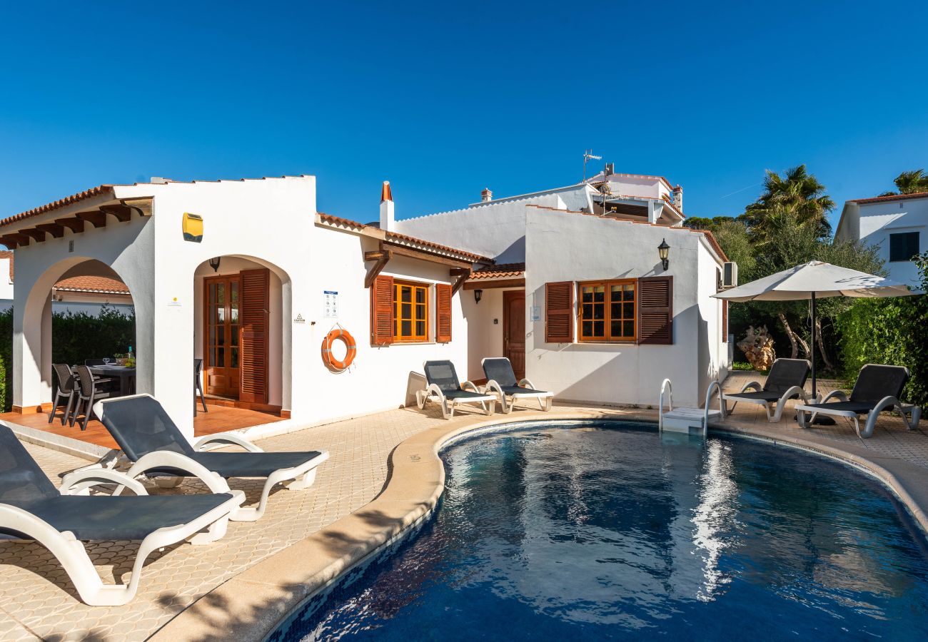 Villa in Cala Blanca - Villa Thea by Escape Home