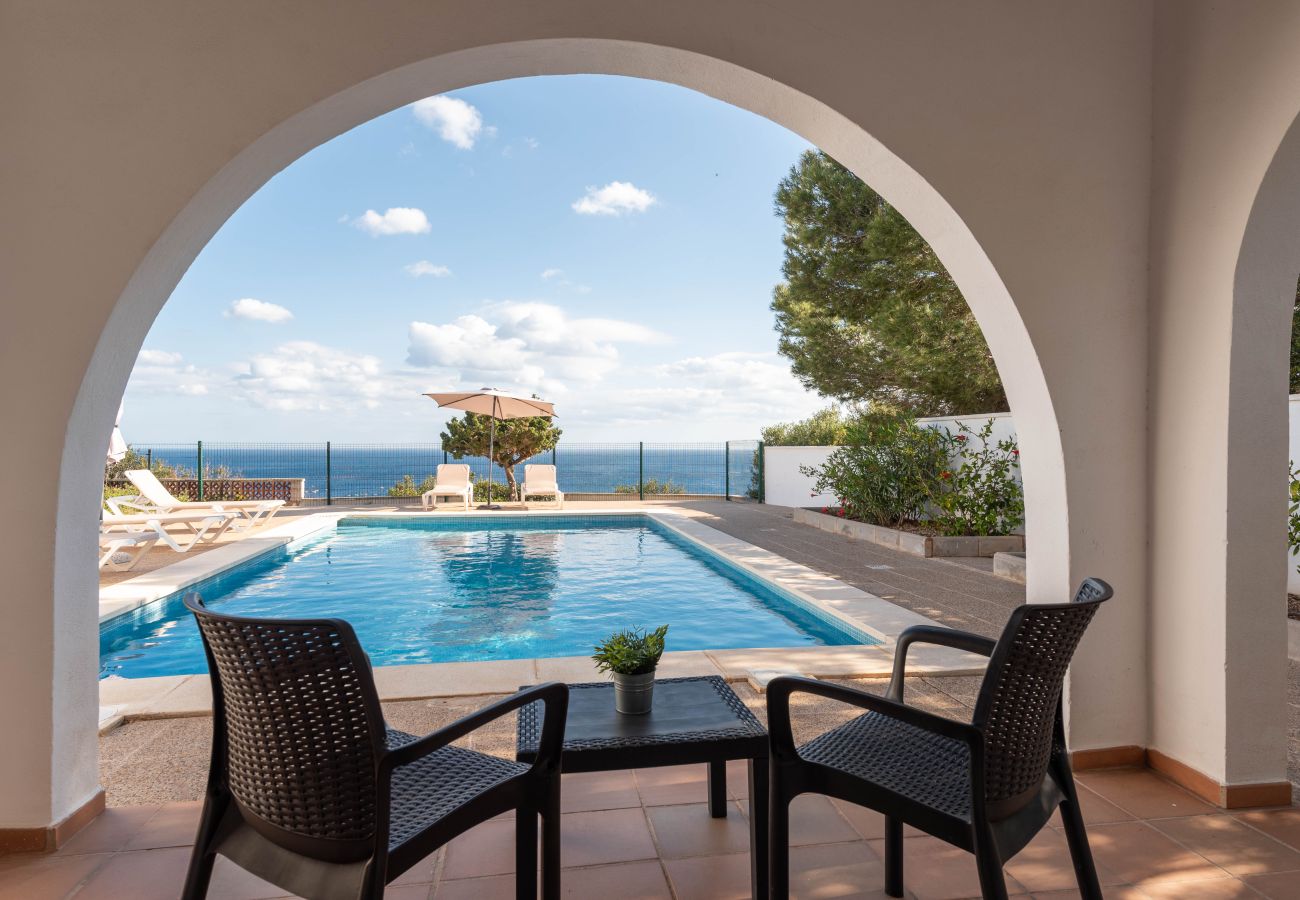 Villa em Calan Porter - Villa Panorama by Escape Home