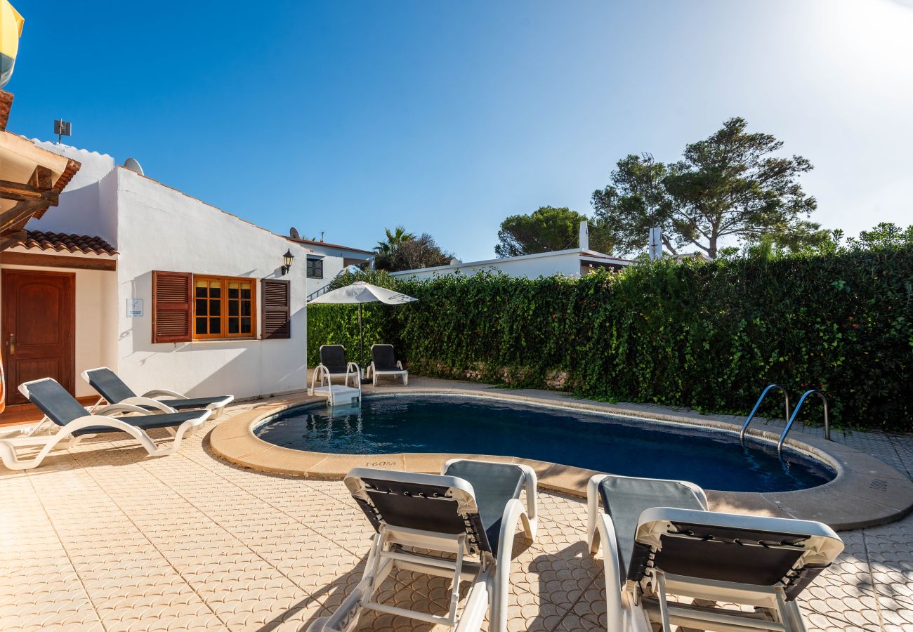 Villa em Cala Blanca - Villa Thea by Escape Home