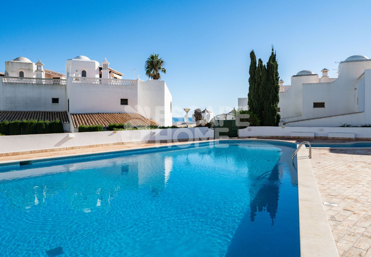 Casa geminada em Porches - Casa do Levante