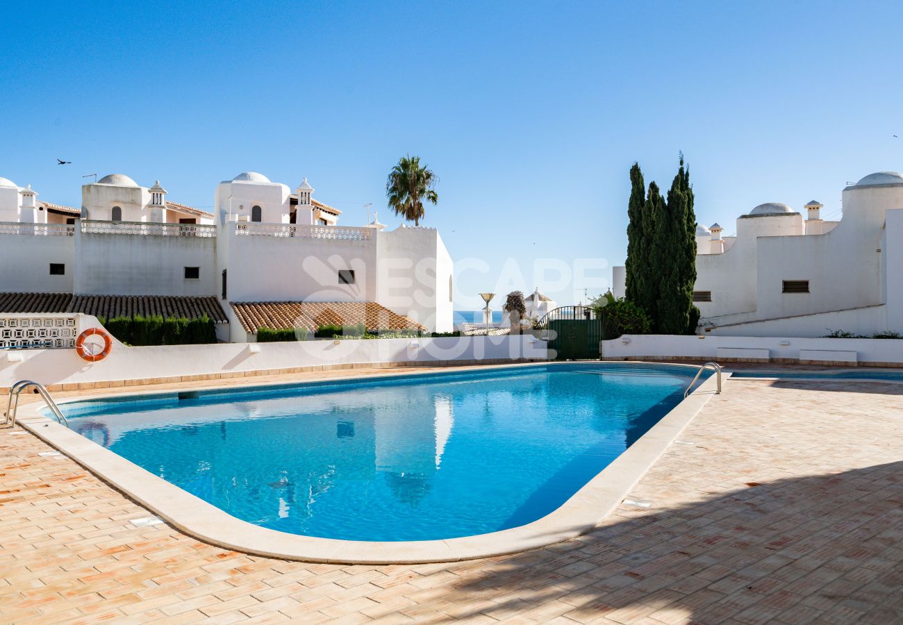 Casa geminada em Porches - Casa do Levante